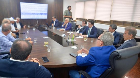 Imagem Com impasse no Orçamento e falta de quórum, prefeitos e empresários pressionam por resolução na Alepe