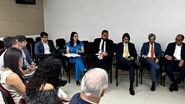 A reunião, realizada no Centro Cultural Rossini Alves Couto, contou com uma mesa técnica composta por representantes do Cremepe, Defensoria Pública (DPPE), OAB-PE, Procon-PE e a Associação de Defesa dos Usuários de Seguros (Aduseps). - Foto: Divulgação