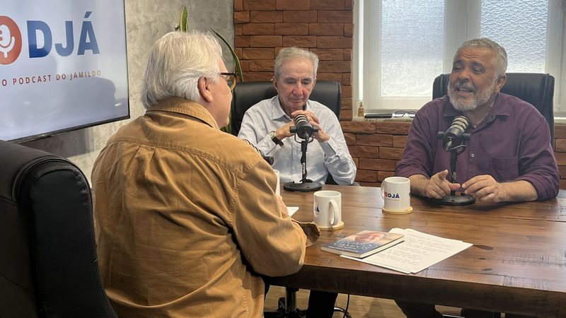 “Eduardo Campos drenaria o centro”, dizem autores de livro sobre ex\u002Dgovernador no PodJá