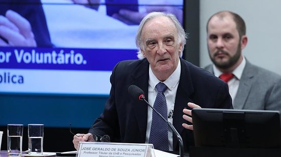 O jurista José Geraldo é autor e destacou-se nacionalmente na CPI do MST
					
					
					Divulgação