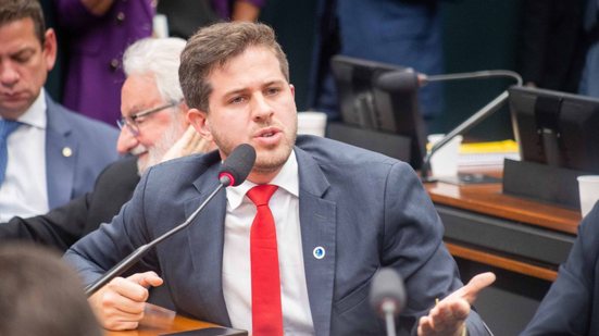 Imagem Pedro Campos cobra solução para metrô do Recife: “Serviço instável não pode continuar”