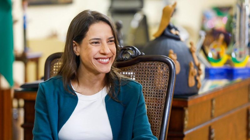 Raquel Lyra entra no debate sobre jornada de trabalho e defende redução da escala 6x1