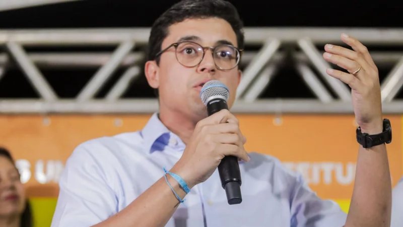 Victor Marques, do Partido Comunista do Brasil, assume Prefeitura do Recife hoje (6)