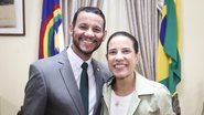 Clodoaldo e Raquel Lyra sorriem abraçados