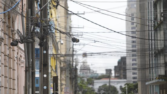 Raquel inicia intervenção de R$ 185 milhões em reduto de João Campos