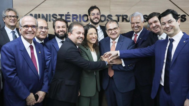 Com apoio federal, Raquel Lyra garante R$ 473 milhões para obras de infraestrutura em Pernambuco