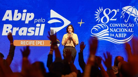 Segundo a vice-governadora, o saldo acumulado nesses três anos superou o total de 172 mil empregos gerados no Estado ao longo dos 12 anos anteriores, compreendidos até o final de 2022.
						
						
						Foto: Américo Nunes /  VG