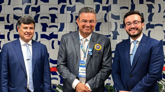 Imagem Eduardo e Lula da Fonte pedem abertura controlada da Barragem de Entremontes para reforçar abastecimento no Sertão