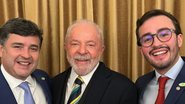 Sorriem Eduardo da Fonte, o presidente Lula e Lula da Fonte