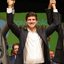João Campos com as mãos unidas levantadas com Lula e Alckmin, todos sorriem