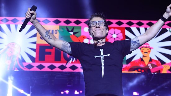 Os Paralamas do Sucesso emocionaram os fãs com sucessos que marcaram época, seguida por Capital Inicial que transformou a praça em um grande coro coletivo. Encerrando a noite, os Detonautas subiram ao palco. - Foto: Divulgação