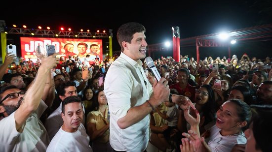 João Campos reúne lideranças e consolida apoio em Araripina