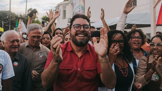Convenção do PSOL/Rede oficializa Ivan Moraes como candidato ao Governo de Pernambuco