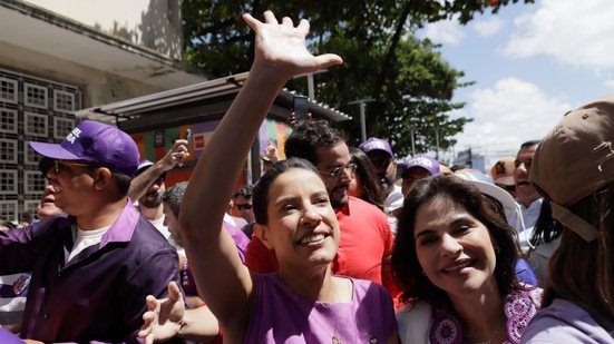 Com discurso sobre pluralidade, convenção do PSD oficializa Raquel Lyra como candidata à reeleição