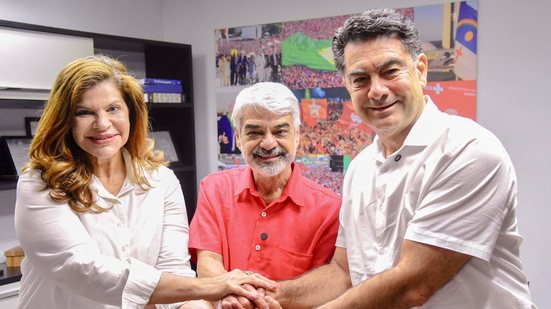 Humberto Costa recebe apoio de Socorro Pimentel
					
					
					Ilana Costa