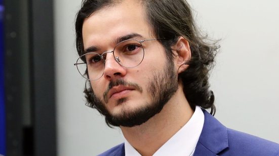 Túlio Gadelha deve estar no Recife Antigo em evento de Lula
					
					
					Divulgação / Plantão