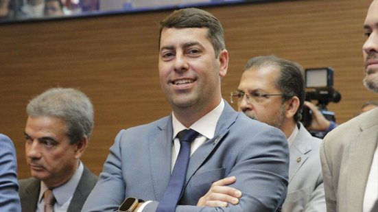 Samuel Salazar assume presidência da Casa de José Mariano no biênio 2027-2028
					
					
					Foto: Tarcio Porfirio / Divulgação
