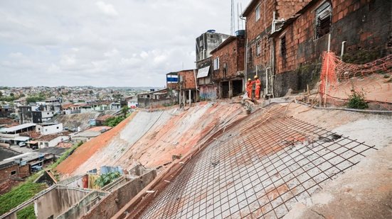 Obras que estão sendo realizadas no bairro de Coqueiral, na Zona Oeste da cidade
					
					
					Edson Holanda/PCR