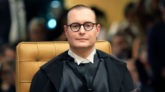 Ministro do STF, Cristiano Zanin ordena prorrogação da votação até às 19h