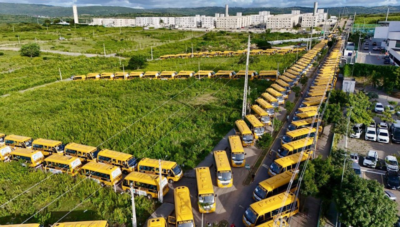 Com essa entrega, o governo já soma mais R$ 110 milhões nos novos ônibus