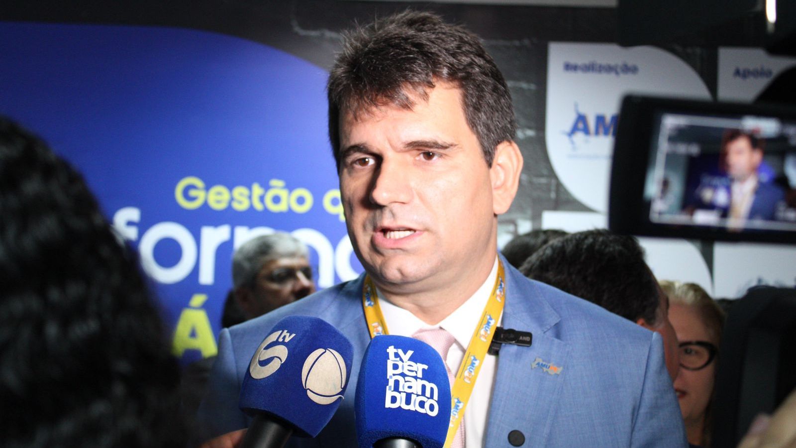 Marcelo Gouveia fala com imprensa