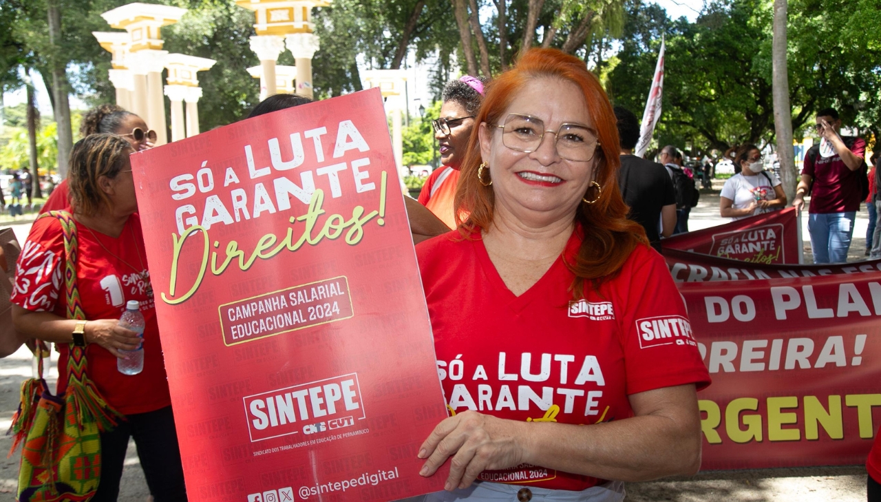 Ivente Caetano presidenta sinteoe