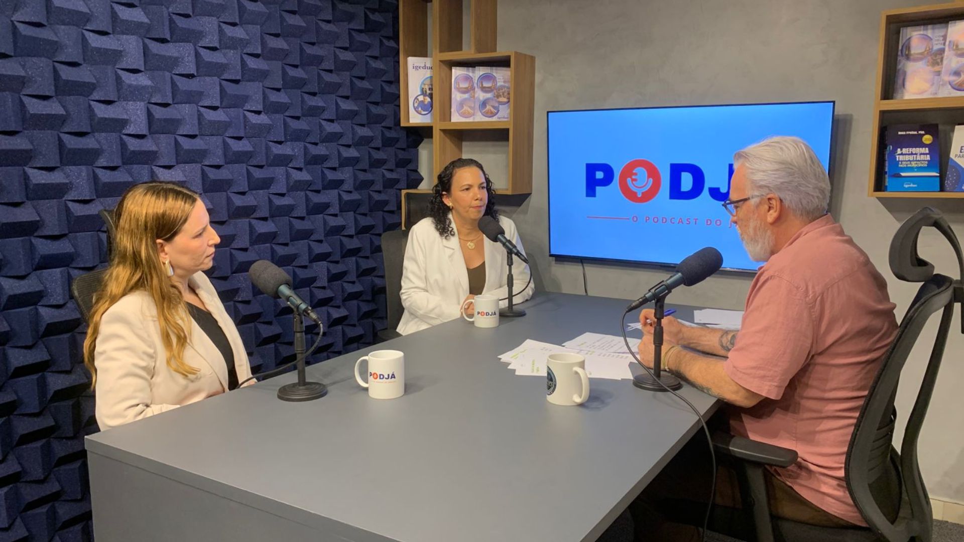 Pollyanna Marinho e Ana Cristina Silva, presidente e vice da Associação dos Peritos Papiloscopistas de Pernambuco
