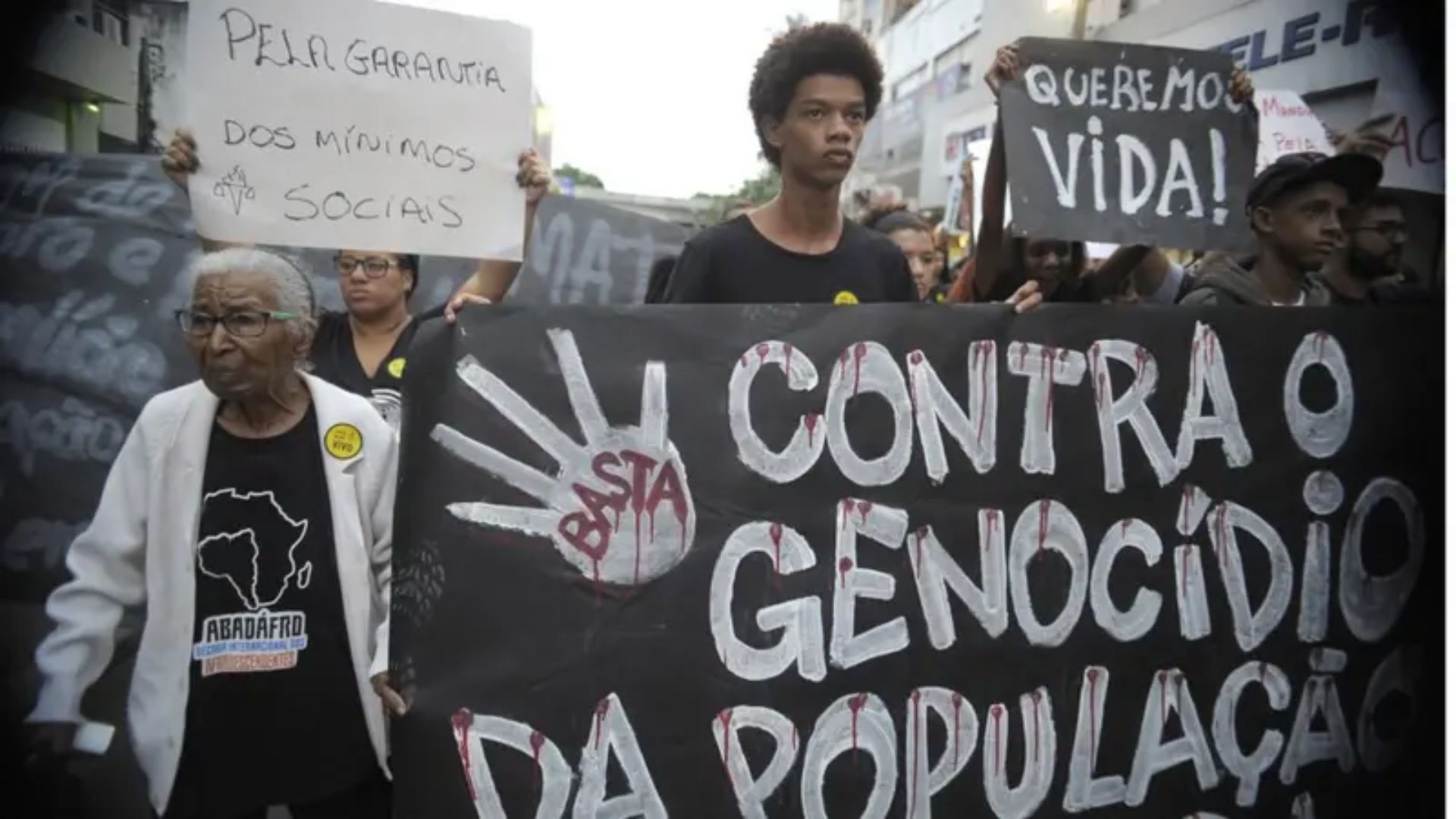 Negros são maioria entre mortes violentas no Brasil