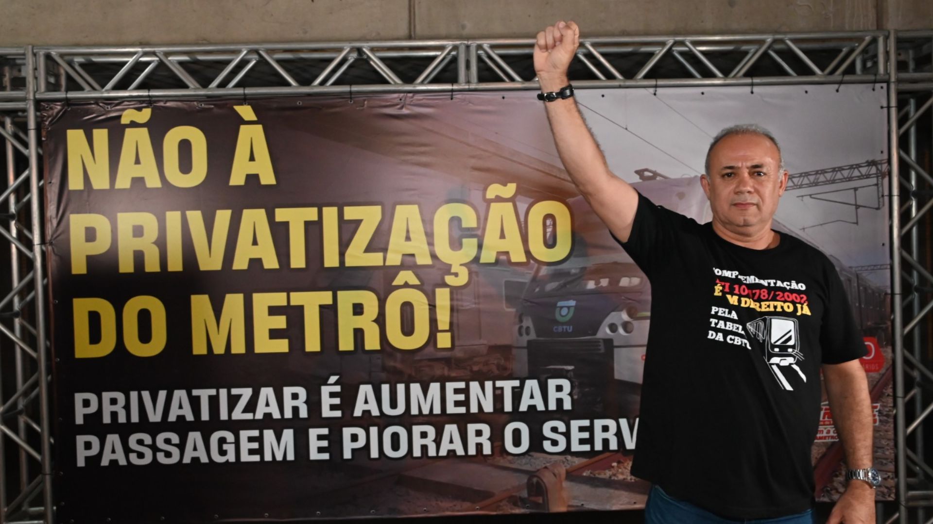 Metroviários pressionam presidente Lula e governadora Raquel Lyra