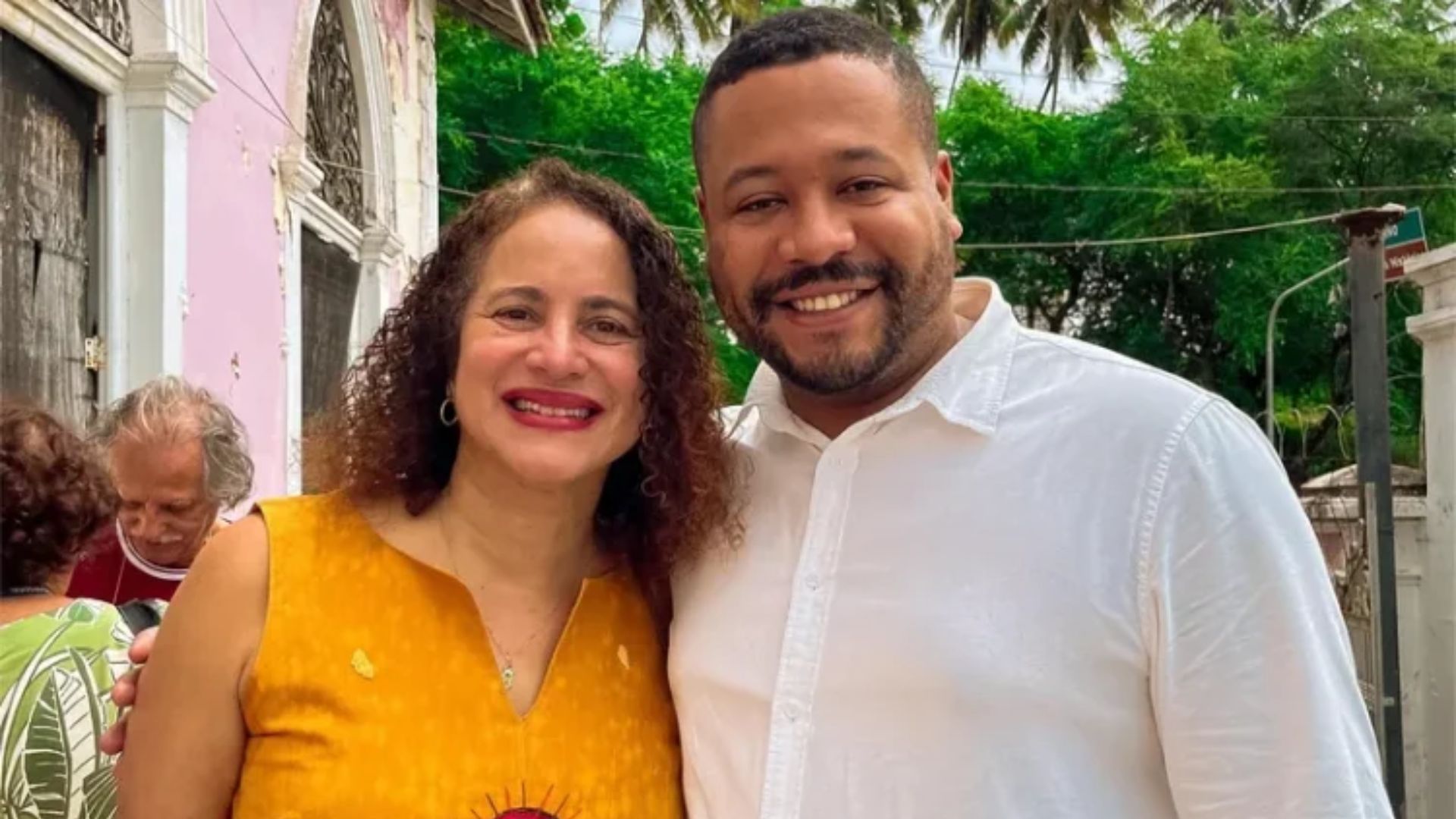 Luciana Santos e Vinícius Castello