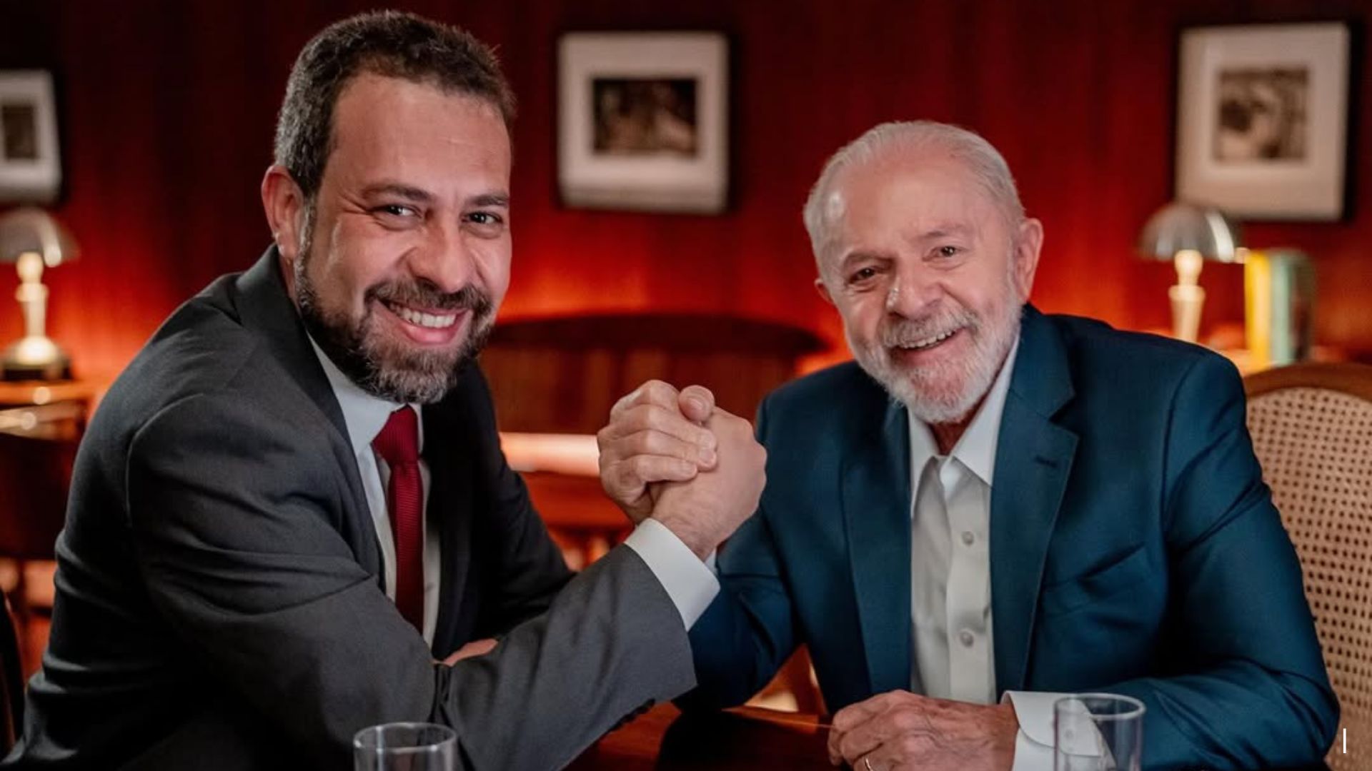 Boulos e Lula apertando as mãos