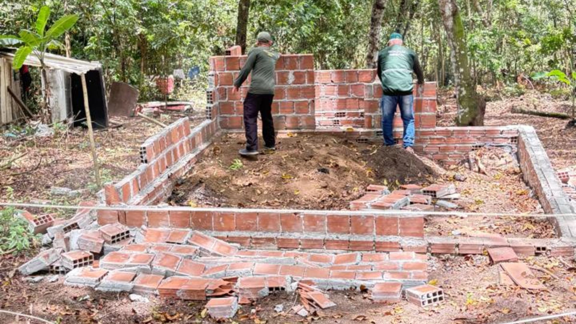 CPRH durante fiscalização na Mata do Frio, em Paulista