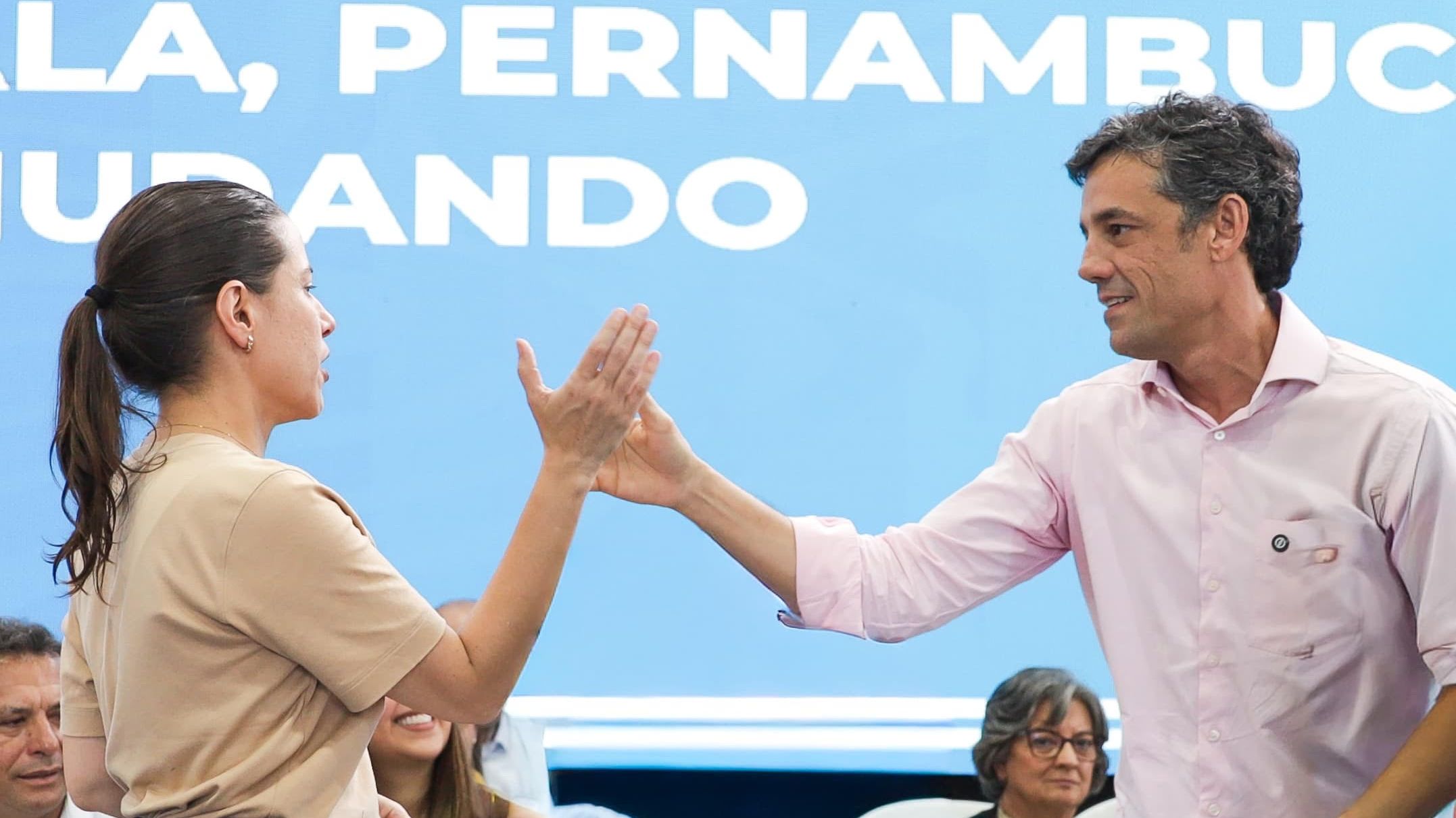 Raquel e Daniel, em evento oficial