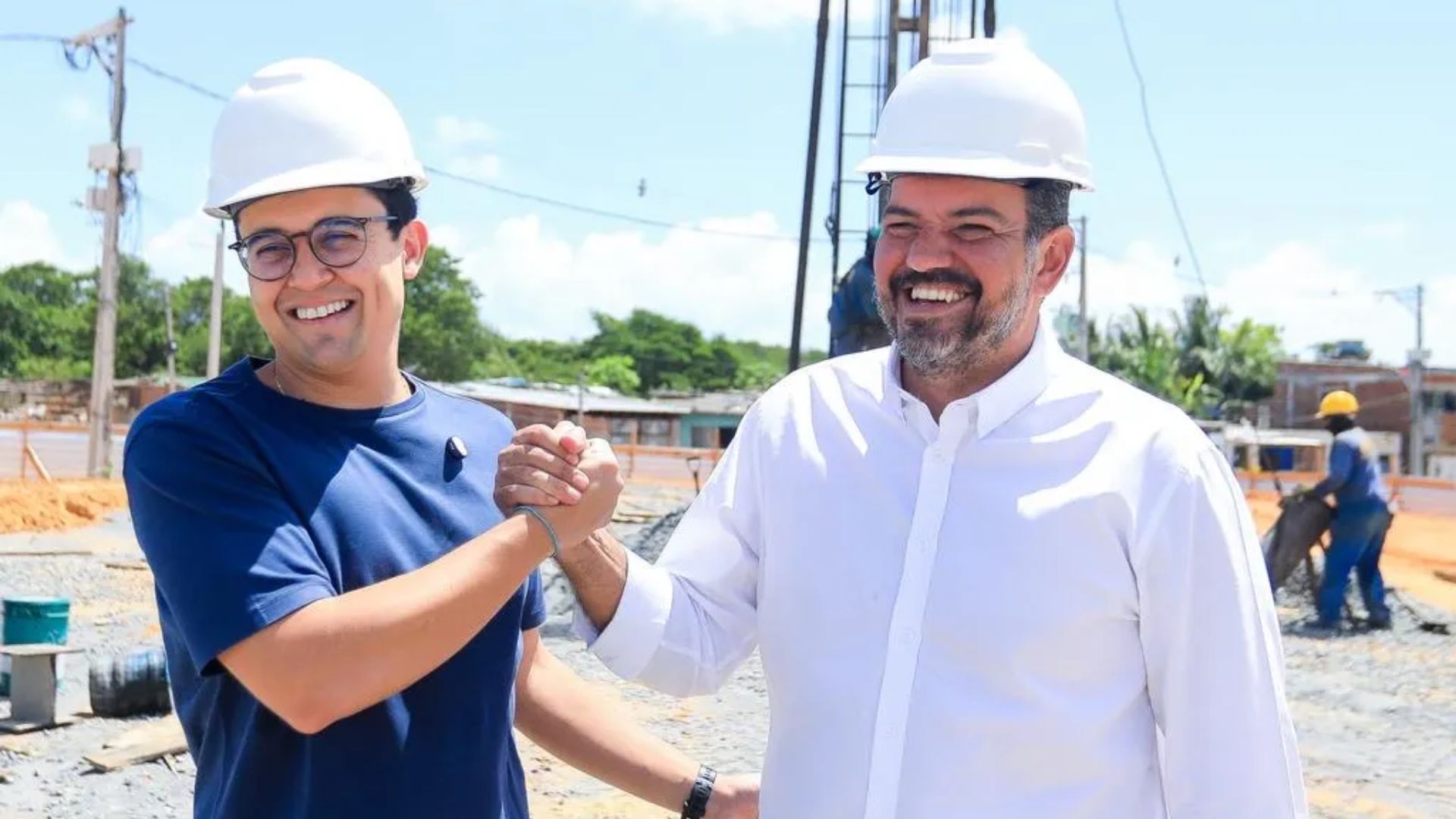 Felipe Cury e Victor Marques fazem vistoria em obras do conjunto Comunidade  do Bem