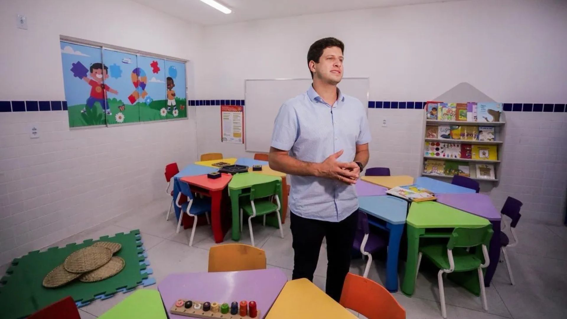 João Campos na inauguração de uma creche em Afogados